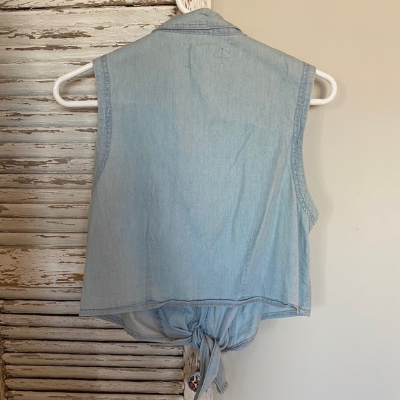 Cropped denim tie top - Picture 5 of 6